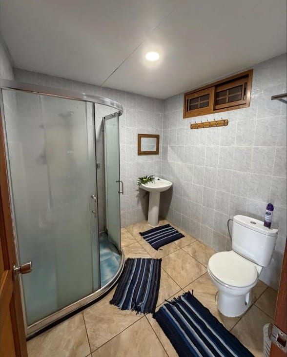 Bungalow Aukena : salle de bain privée complète